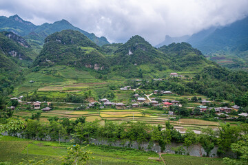 Fototapeta na wymiar panoramic view of ha gian loop on northern vietnam
