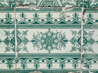 Gordijnen Traditional green and white ornate portuguese decorative tiles azulejos © anammarques