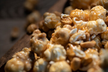 FRESH POPPED CARAMEL CORN WITH PEANUTS