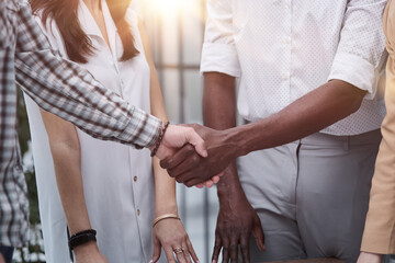 Obraz premium Business professionals reached agreement on the project. Teamwork concept