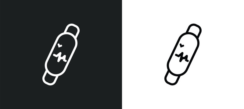 fitness bracelet icon isolated in white and black colors. fitness bracelet outline vector icon from gym and fitness collection for web, mobile apps and ui.