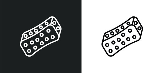 bath sponge icon isolated in white and black colors. bath sponge outline vector icon from beauty collection for web, mobile apps and ui.