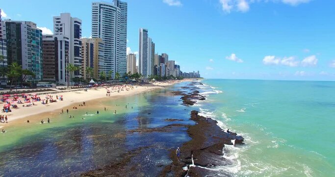 Praia de boa Viagem no Recife Vista de Cima com drone 4k - Pernambuco - Nordeste - Brasil