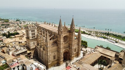 Fototapeta na wymiar Catedral-Basílica de Santa María de Mallorca
