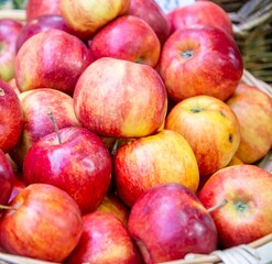Fototapeta na wymiar Apples at the market display stall