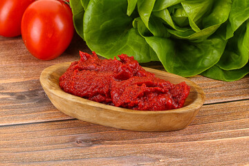 Tomato puree sauce for cooking