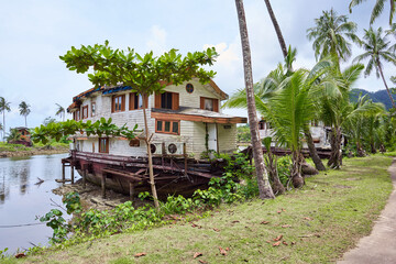 Ship accommodations in the island of Koh Chang, Thailand - obrazy, fototapety, plakaty