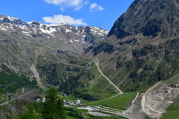 Schöne Landschaft oberhalb von Kurzras im Schnalstal in Südtirol 