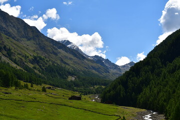 Schöne Landschaft im Pfossental in Südtirol 