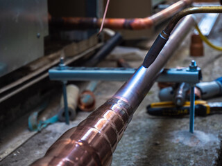brazing copper pipes with a gas torch 