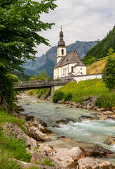 Fototapeta na wymiar Pfarrkirche St. Sebastian, Ramsau, Berchtesgadener Land, Bayern, Deutschland
