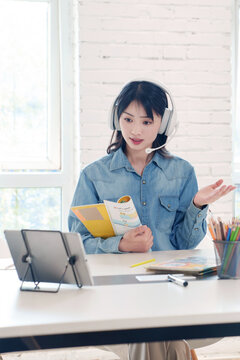 Young women live online education