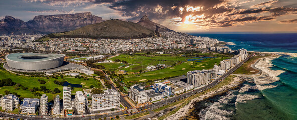 Naklejka premium sunset aerial view of Cape Town city in Western Cape p