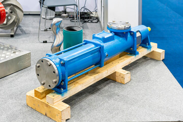 Progressive cavity positive displacement pump or eccentric screw pump for conveying sludge or other...