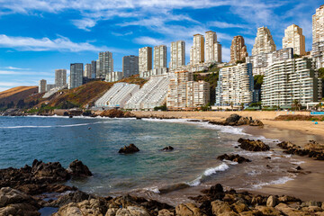 Naklejka premium city skyline Chile Valparaiso Vina del Mar Reñaca beach COCHOA BEACH