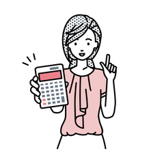 立って電卓を指差してこちらに向けて見せているオフィスカジュアルの女性