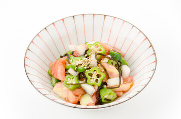 トマトとオクラのさっぱり塩昆布和え