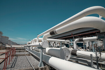 Refinery plant equipment for pipe line oil and gas valves at gas plant pressure safety valve