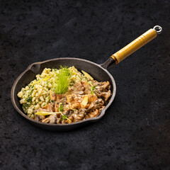 Stewed mushrooms with chicken breast stripes