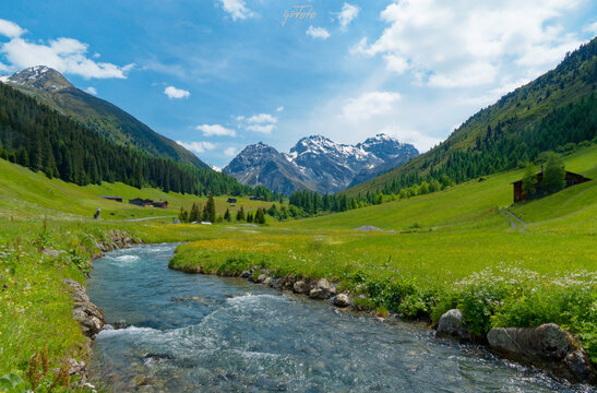 Alpenlandschaft bei Davos (Sertigtal)