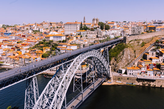 Dom Luís I Bridge in porto Portugal