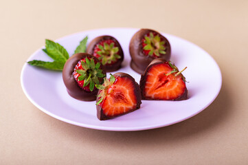  Fresh strawberries coated in the chocolate