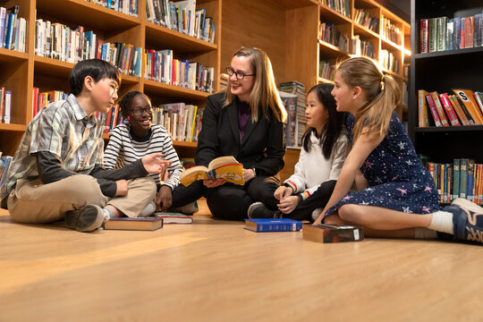 Library People Images – Browse 346,817 Stock Photos, Vectors, and Video ...