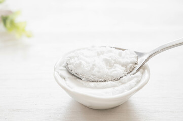 スプーンですくう粉糖