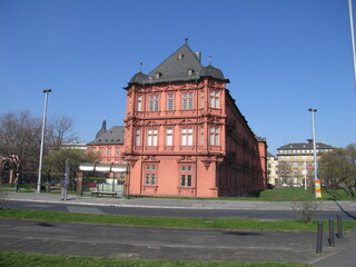 Fototapeta na wymiar Römermuseum kurfürstliches Schloss Mainz