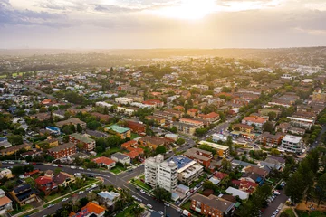 Crédence de cuisine en verre imprimé Sydney Drone aerial view over suburbs of Northern Beaches
