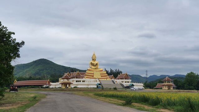 The Buddha image behind is the mountain.