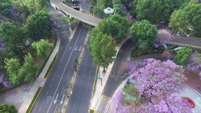 Toma a&eacute;rea de Av. Mariano Esconbedo con direcci&oacute;n 
 a Polanco, CDMX. M&eacute;xico.