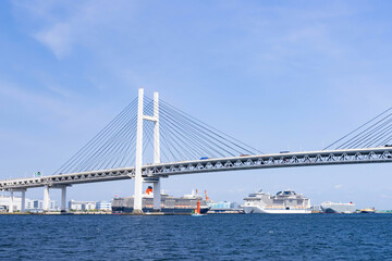 Fototapeta na wymiar 神奈川県横浜市　豪華客船クルーズ船上から見た風景
