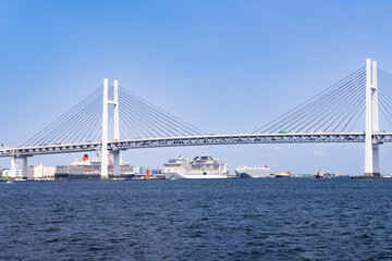 神奈川県横浜市　豪華客船クルーズ船上から見た風景
