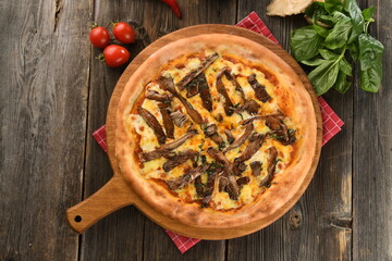 Delicious crunchy edge oyster mushroom pizza with vegetables