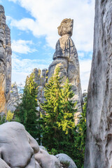 Obraz premium Huge lonely rock in the rock town of Adršpach-Teplice Rocks in northeastern Bohemia, Czech Republic