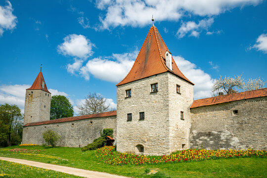 garden with flowers in red and yellow in berching germany