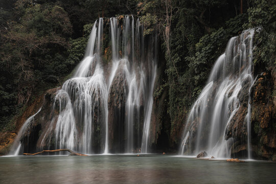 View of Tamasopo falls surrounded by nature in the beautiful region of Huasteca, San Luis Potosí, Mexico.