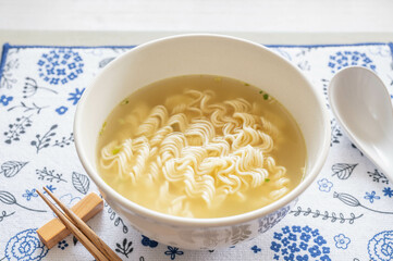 休日昼の塩ラーメン