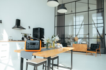  portable power station at home 