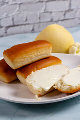 Some dinner rolls in Brazil are called 