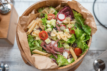 salad with tuna