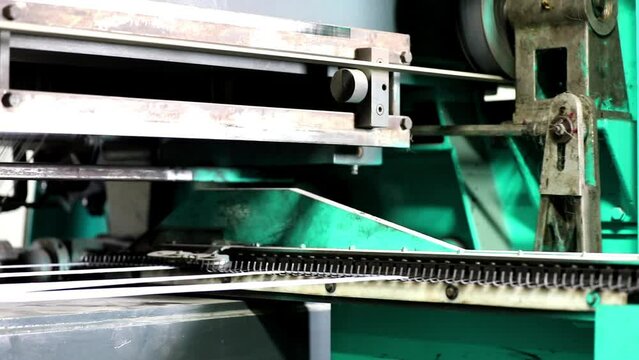 Geo synthetic mesh manufacturing in automated machine, plastic thread manufacturing.