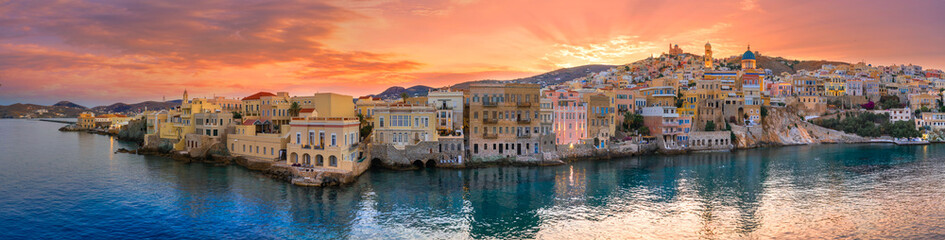 Fototapeta na wymiar Vaporia district of Ermoupoli town on Syros island.