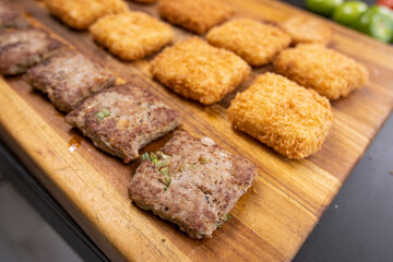 bolas de arroz frito con queso koreano