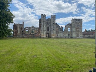 Fototapeta na wymiar ruins of castle in England