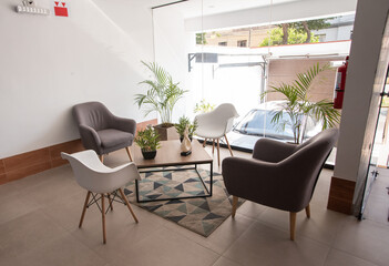 recepcion de edificio con cochera