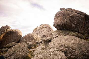 rocas gigantes de formas redondas