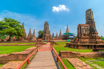 Fototapeta premium Wat Chaiwatthanaram the famous archaeological site in Ayutthaya Historical Park, a UNESCO world heritage site, Thailand