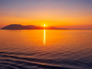 Obraz premium Sunset over the sea 